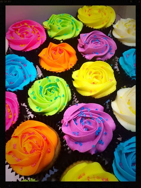 glow in the dark cupcakes! … | Neon birthday party, Glow party, Glow in the dark cupcakes