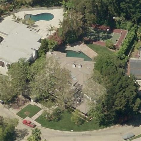 Kyle Richards' & Mauricio Umansky's House in Los Angeles, CA - Virtual Globetrotting