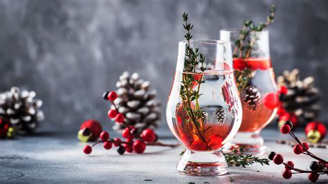 The Underrated Holiday Mocktails You Should Be Drinking