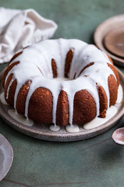 One Minute Easy Maple Glaze For Cake - Frosting and Fettuccine