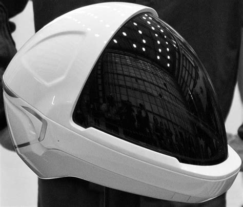 SpaceX spacesuit helmet tight (NASA) - TESLARATI