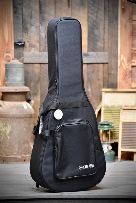 Yamaha AG-SC Soft Case Lightweight Dreadnought Acoustic Guitar Case - Banjo Ben's General Store