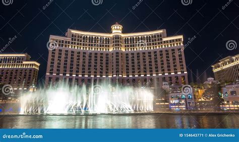 Bellagio Resort Water Fountain Show at Night Editorial Photo - Image of evening, performance ...