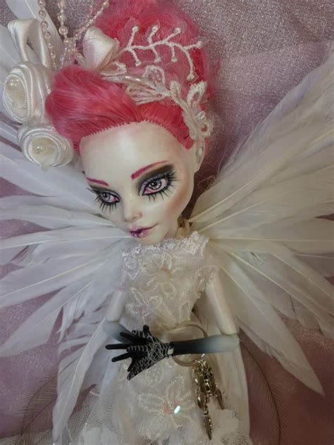 Monster high custom doll | Custom monster high dolls, Monster high dolls, Monster dolls