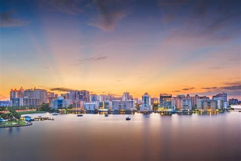 Premium Photo | Sarasota florida usa skyline on the bay at dawn