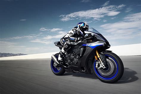 Yamaha YZF-R1M and YZF-R1 Get Performance Upgrades For 2018 - autoevolution