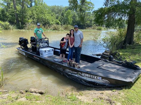 Swamp Boat Tours — Gator Country Adventure Park