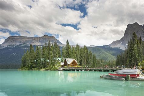 Emerald Lake Lodge | Luxury BC Hotel | Inspiring Travel Company