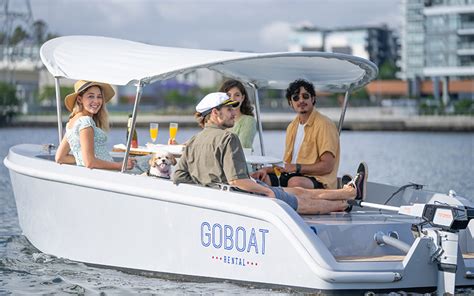 GoBoat Gold Coast – Capri on Via Roma..