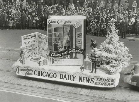 PHOTO - CHICAGO - STATE STREET - CHRISTMAS PARADE - DAILY NEWS FLOAT ...