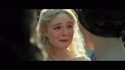 Maleficent Elle Fanning GIF - Maleficent ElleFanning Crying - Discover & Share GIFs