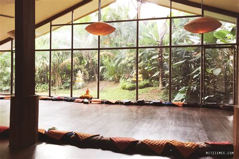 Bali: Yoga Barn i Ubud - Alt du behøver at vide - Mitzie Mee