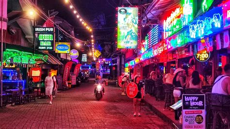 Chaweng Beach Road Walking Tour - Koh Samui Nightlife | Mike Abroad ...