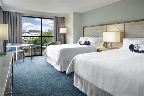 Walt Disney World Swan and Dolphin Hotel Finishes Swan Guest Room ...