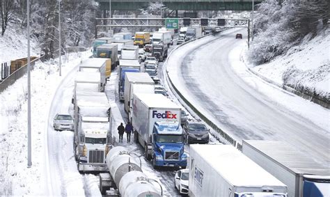 Residents of the eastern United States prepare for winter storm ...