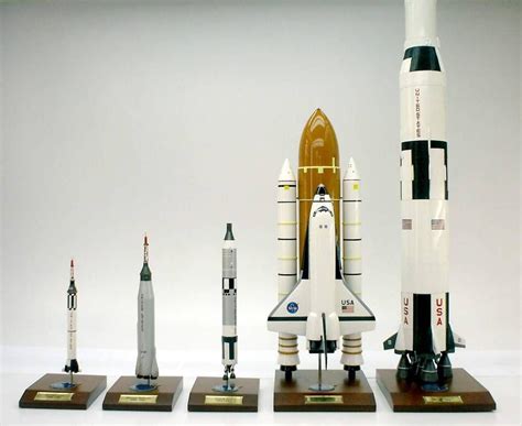 NASA - Space Shuttle and 4 Launch Carrier Vehicle Rocket Collection - 1/100 Scale Mahogany ...