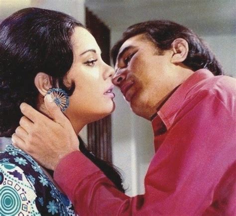 Mumtaz and Rajesh Khanna in a Romantic Moment