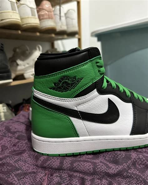 Better look at the Air Jordan 1 High OG “Lucky Green” - TheSiteSupply