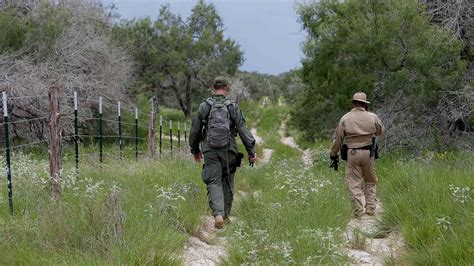 150 customs agents deployed to Texas border - ABC7 Chicago