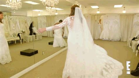 Caitlyn Jenner Tries Wedding Dress in ‘I Am Cait’ Season 2