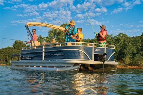 SUN TRACKER Pontoon Boats