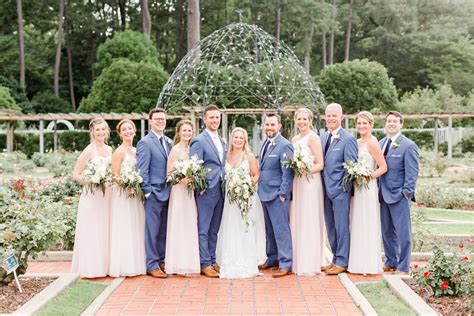 Greenery & Blush Botanical Gardens Wedding | Birmingham Alabama Wedding Photographer