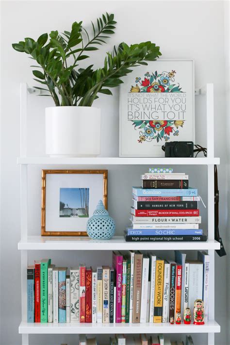 5 Tips for Styling Bookshelves. - Pretty & Fun