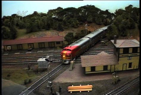 How to Use Flat HO-Scale Scenery to Your Advantage | Model Railroad Academy