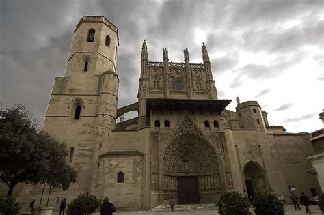 Huesca Cathedral, Huesca, Spain - GoVisity.com