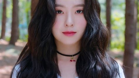 Download K-Pop Red Velvet Irene Wallpaper | Wallpapers.com