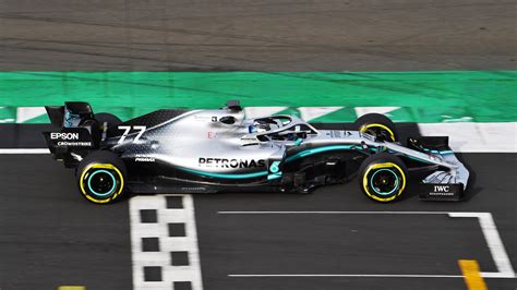 2019 Mercedes-AMG F1 car revealed, laps Silverstone