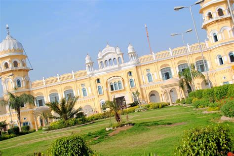 Nankana Sahib - Gurdwara Janam Asthan, Pakistan - Guru Nanaks | Pakistan fashion, Pakistan ...