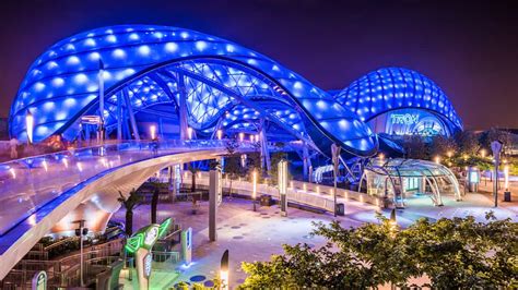 Disney Makes BIG Claim About Tron: Lightcycle/Run | Disney Dining