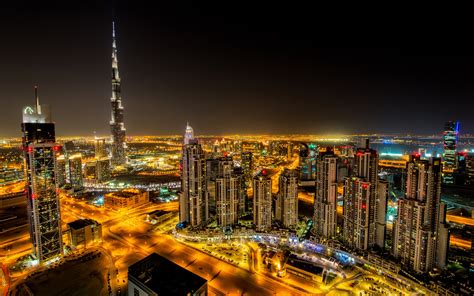 Dubai Nights: Stunning HD Wallpaper of a Man-Made Marvel