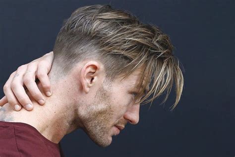 9 Best Middle Part Hairstyles for Men | Man of Many