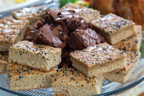 Afghan Tea Biscuit (“Roat”) | The Buzz Magazines