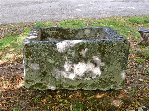 An 18th century stone trough | BADA