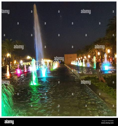 Night view fountain Cut Out Stock Images & Pictures - Alamy