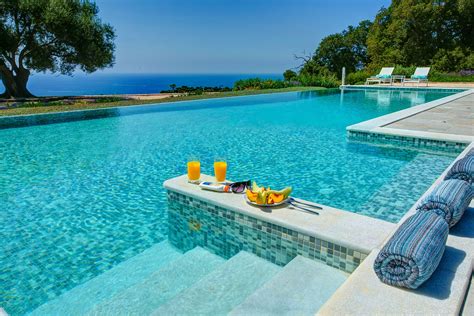 Luxury Villas in Kefalonia | Villa Kalliste | Cool pools, Villa, Pool