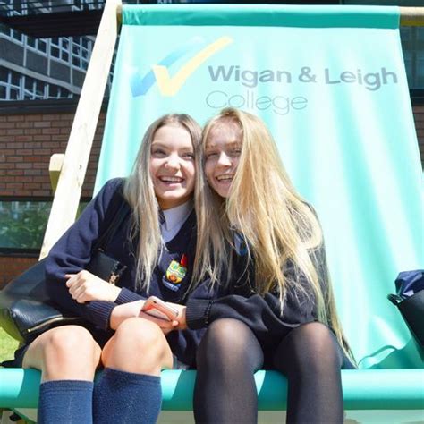 Wigan & Leigh College :: Year 10 students enjoy Sampling Days