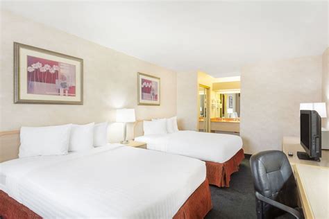 Days Inn by Wyndham Bullhead City | Bullhead City, AZ Hotels