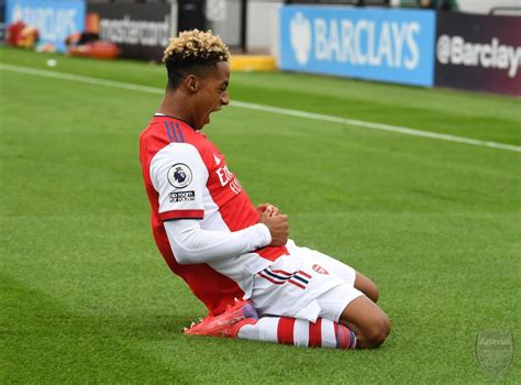 Omari Hutchinson scores fantastic solo goal in Arsenal u23 win over Palace