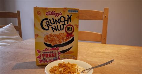 The Cereal Blogger: Crunchy Nut Cornflakes