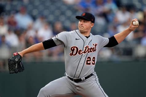 Detroit Tigers doomed by defensive misplays in 8-6 loss to Marlins: Game thread recap - Yahoo Sports