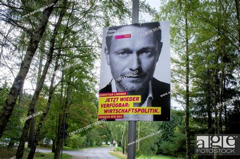 Christian Lindner on FDP pre-election campaign poster in Kurort ...