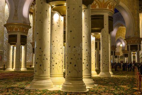 Interior of the Grand Mosque in Abu Dhabi Editorial Stock Image - Image of marble, arab: 142491109