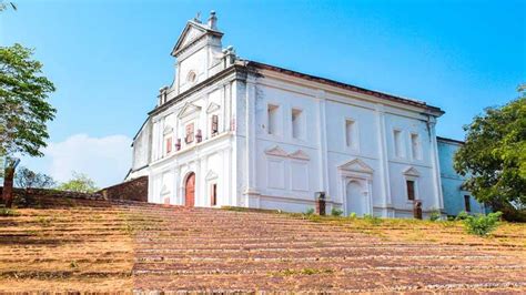 5 Famous Churches in Goa that You Must Visit During Your Trip