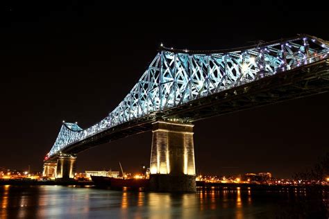 Illumination of the Jacques-Cartier Bridge By Moment Factory - 谷德设计网