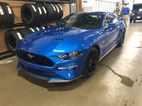 √ Ford Mustang Gt Velocity Blue - Information Car in the world