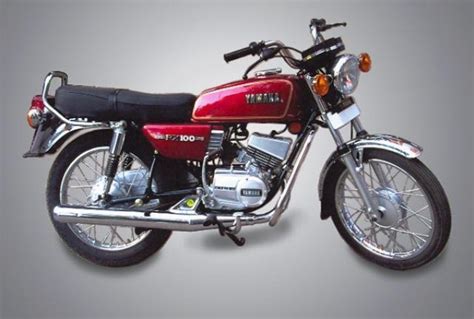 Yamaha RX 100 Price, Specs, Mileage, Reviews, Images